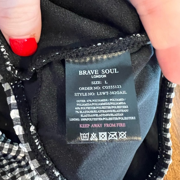 Nasty Gal Brave Soul Gingham Bikini Set Women’s NWT one shoulder high rise - Picture 6 of 8